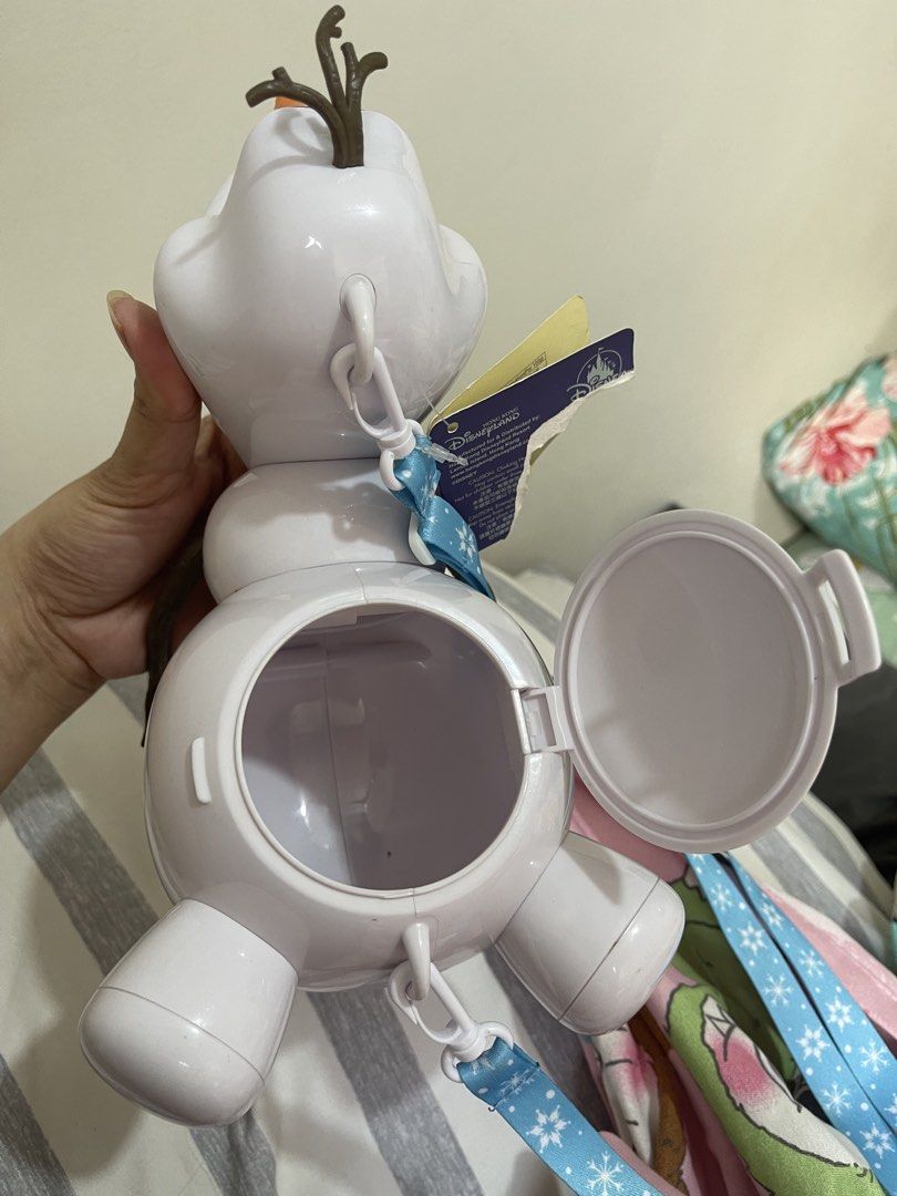 Disney Frozen Olaf Candy Container (Category: Character Goods) located in Arayat. Submitted by imeon13 (Listing ID 1429390537, Image 3). Description: .