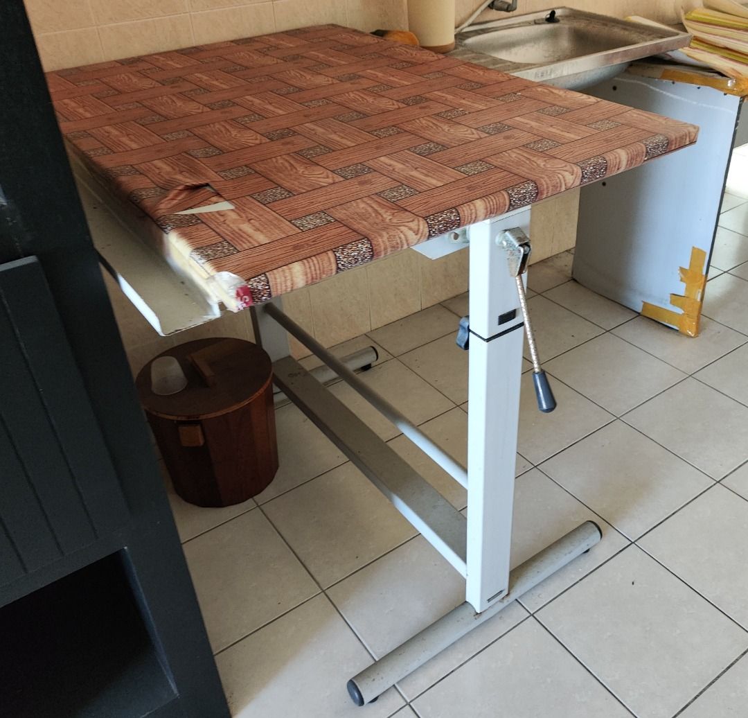 Drafting Table Engineering Architecture (Category: Tables & Sets) located in Kuala Lumpur. Submitted by yclee1 (Listing ID 1429358896, Image 1). Description: Drafting table for large drawings. Engineers,Architects, Contractors Sold as is..