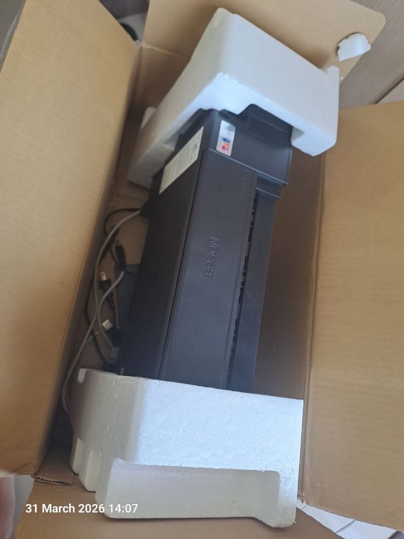 Epson EcoTank L121 Printer (Category: Printers, Scanners & Copiers) located in Las Pinas. Submitted by lorrife04 (Listing ID 1429388464, Image 2). Description: Epson EcoTank L121 printer. Includes the printer itself and original packaging. .