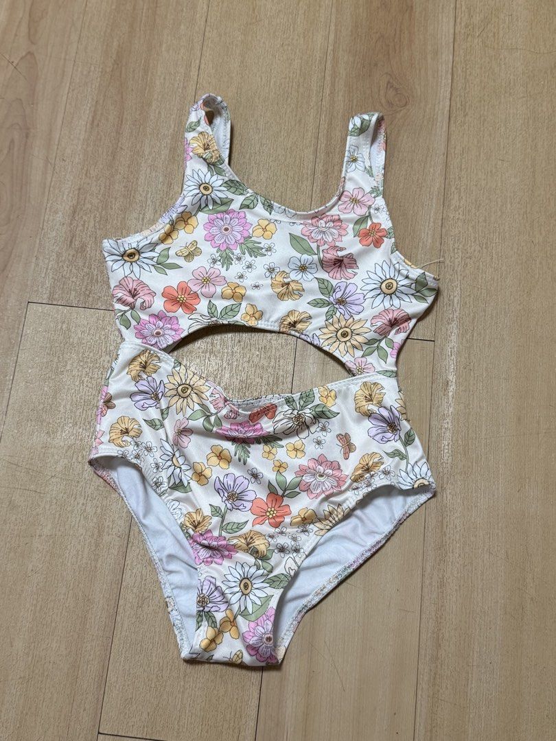 Floral Cutout Swimsuit - 4Y (Category: Babies & Kids Fashion) located in Quezon City. Submitted by griveraa1224 (Listing ID 1429431037, Image 1). Description: .