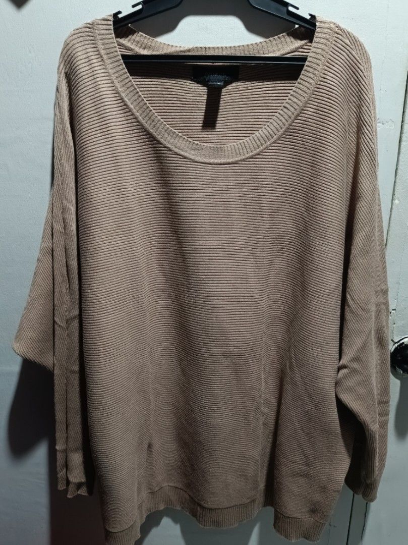 Forever 21+ Ribbed Sweater (Category: Longsleeves) located in Subic. Submitted by yssacollection (Listing ID 1429494380, Image 1). Description: Forever 21+ sweater features a ribbed design and a round neckline. It has long sleeves and a relaxed fit. The size is 3X. The color is a neutral beige or light brown. Made in China..