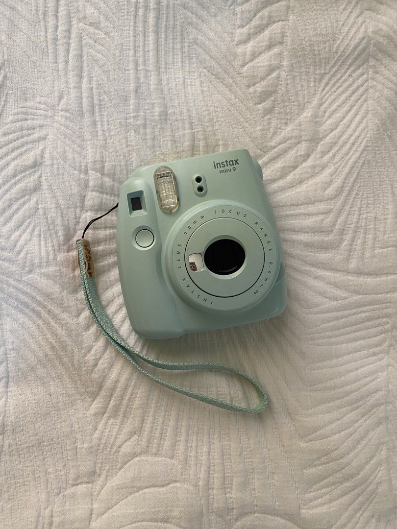 [Preloved] Fujifilm Instax Mini 9 - Mint Green (Category: Cameras) located in Paranaque City. Submitted by ameliestars (Listing ID 1429392563, Image 1). Description: 📸 Fujifilm Instax Mini 9 Polaroid Camera *Camera itself is working but not tested with film yet. - Body in excellent condition - Flash working - Includes new batteries - Issue: Brightness adjustment stuck on indoor settings - Original box with its freebies will be provided.
