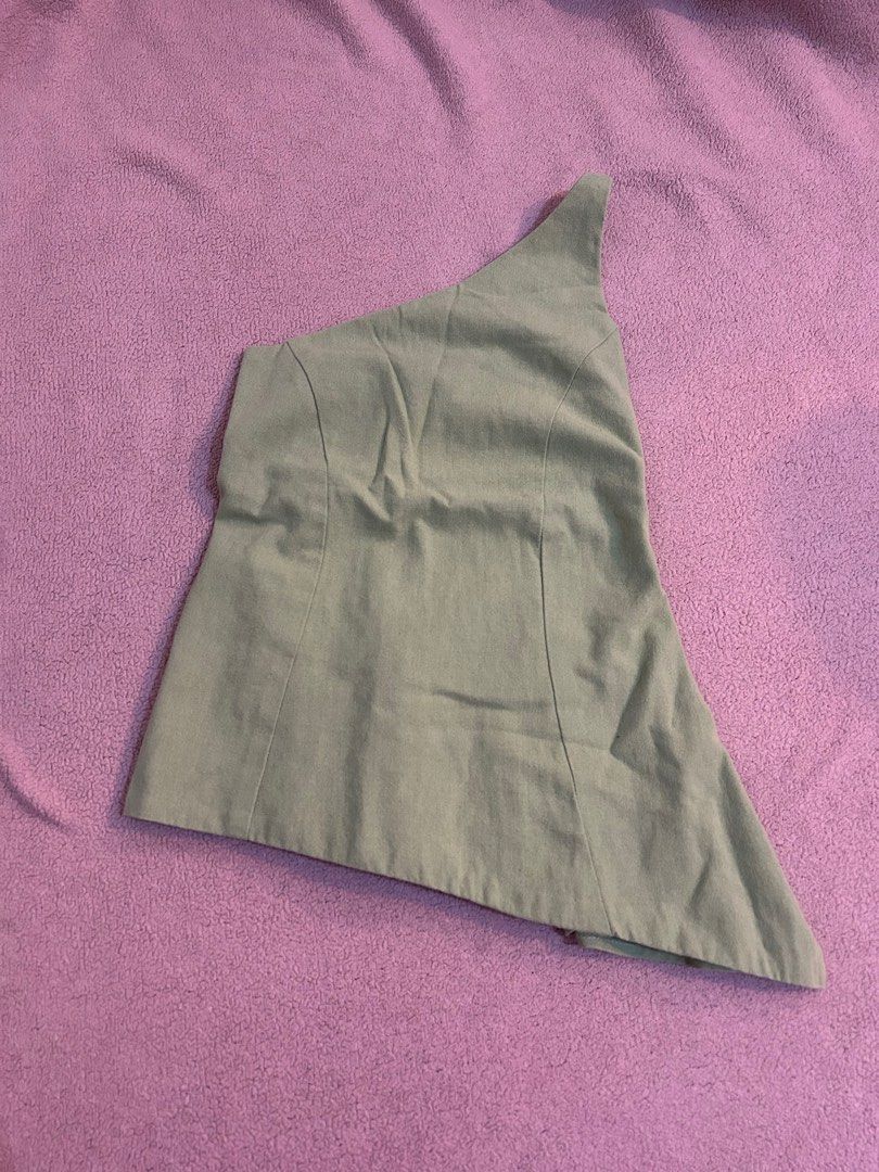 Green top (Category: Blouses) located in Quezon City. Submitted by hercee (Listing ID 1429387361, Image 1). Description: .