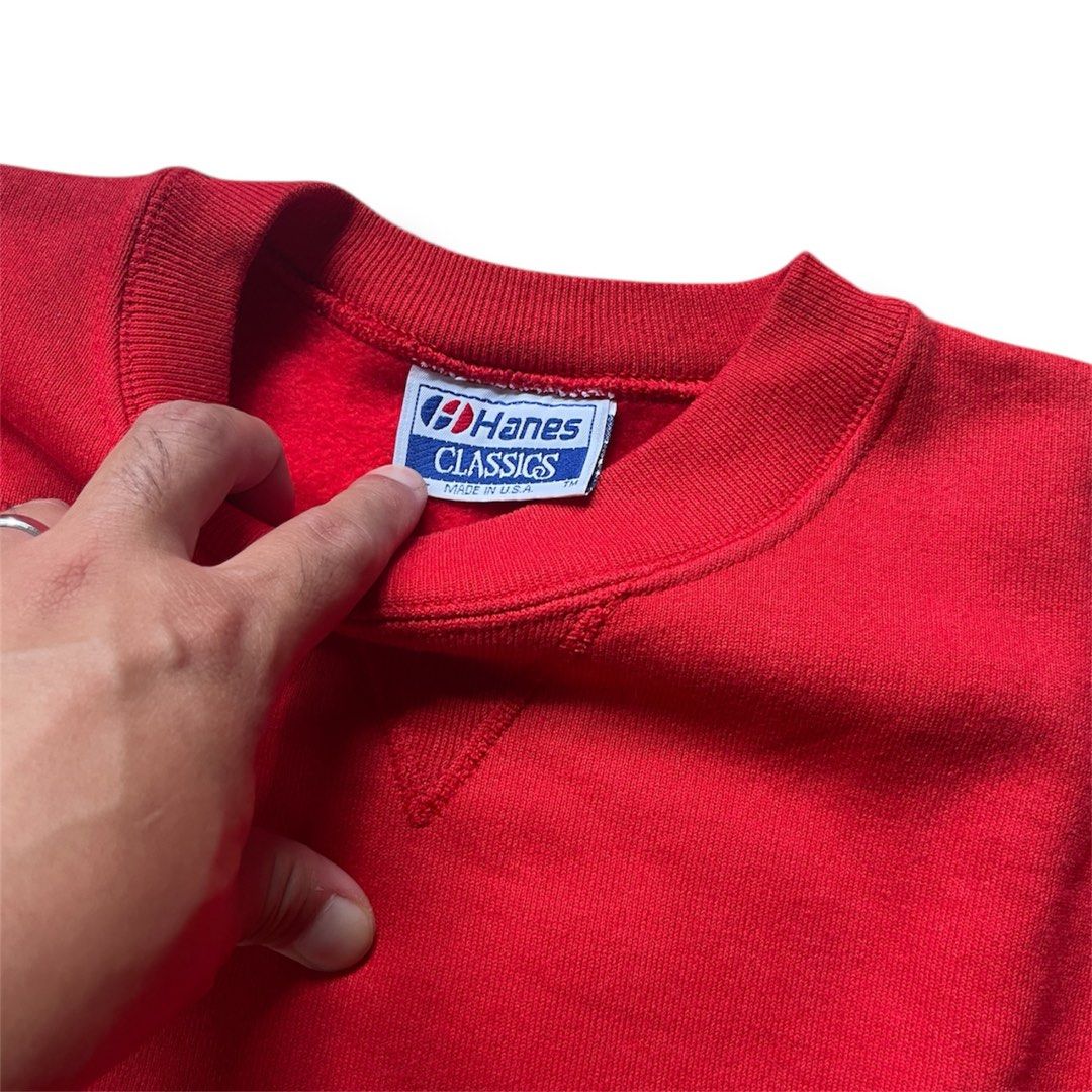 Hanes Vintage Crewneck (Category: Coats, Jackets and Outerwear) located in Manila. Submitted by jstash09 (Listing ID 1429398274, Image 2). Description: 21 x 29.