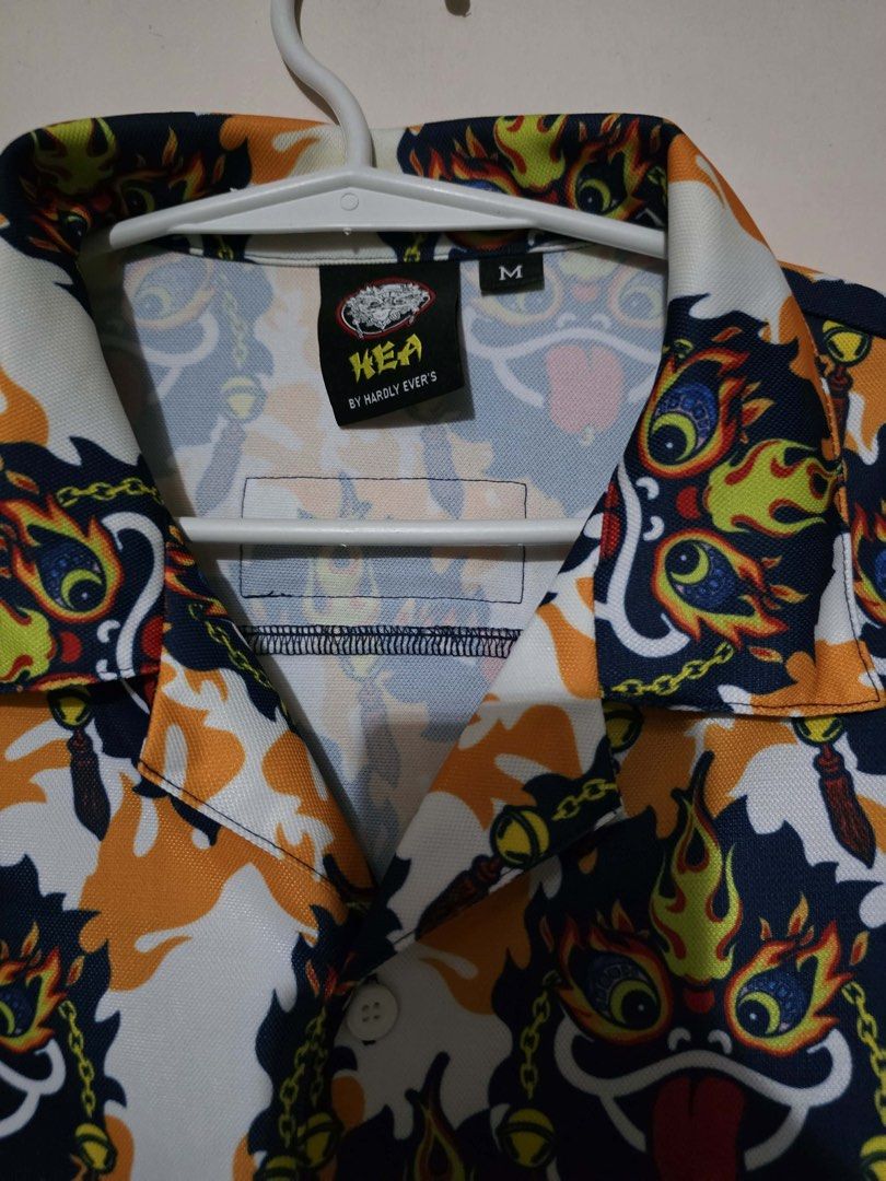 HEA by Hardly Ever's Dragon Print Shirt - Medium (Category: Tshirts & Polo Shirts ) located in San Fernando. Submitted by bizarrethrifting (Listing ID 1429353420, Image 2). Description: Medium to Large Fittings Hea Brand Like New No sign of usage.