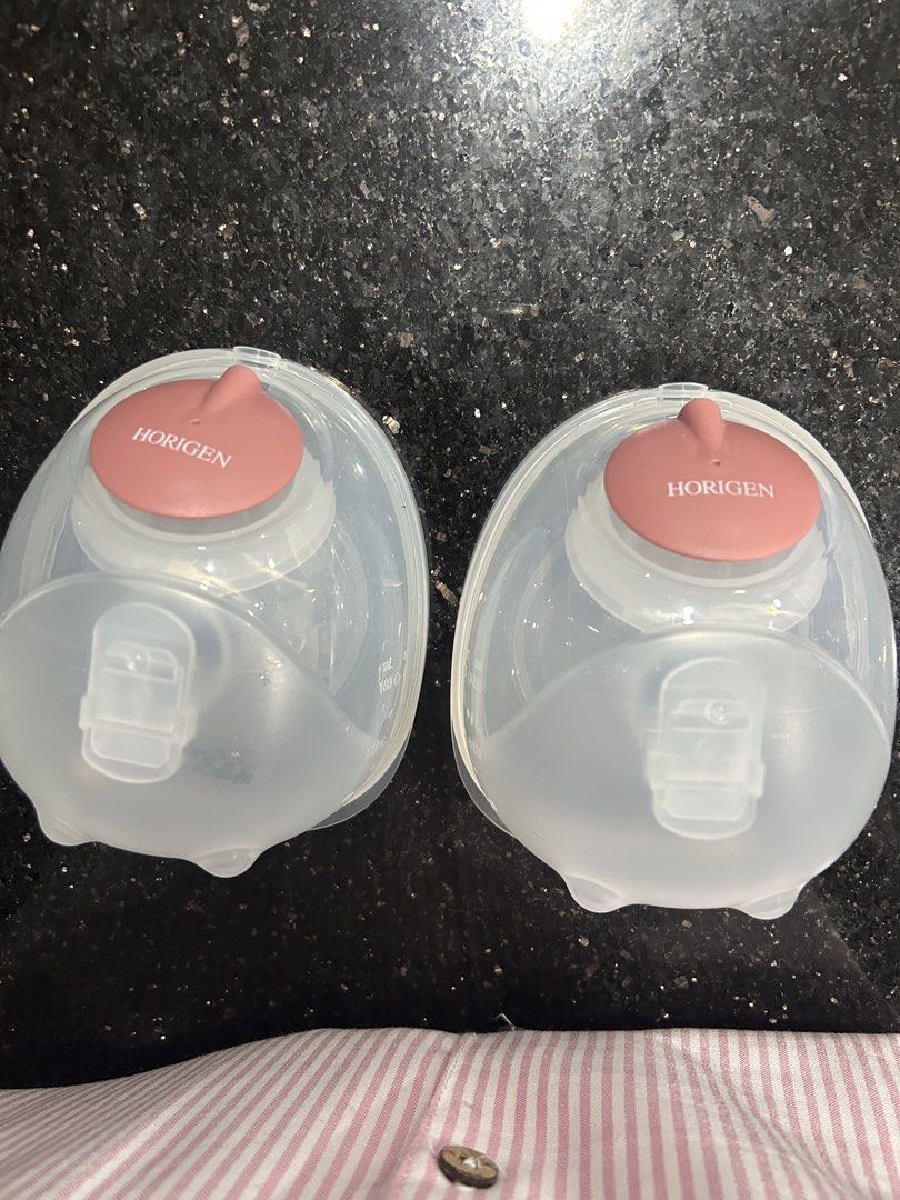 Horigen Decent Go (Category: Breastfeeding & Bottle Feeding) located in Baguio. Submitted by gray0912 (Listing ID 1429463710, Image 1). Description: Baguio Location Excellent condition With 25mm flange inserts.