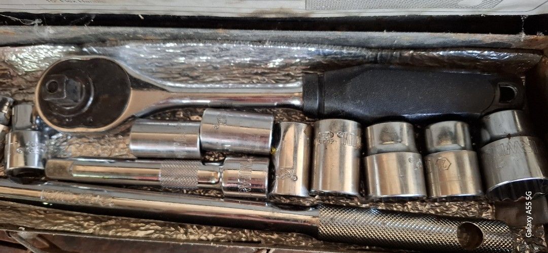 Irwin American Brand Socket Tool Set (Category: Construction Tools & Equipment) located in Valenzuela. Submitted by winssian (Listing ID 1429362752, Image 2). Description: missing 9, 18, 20, 23, 24.