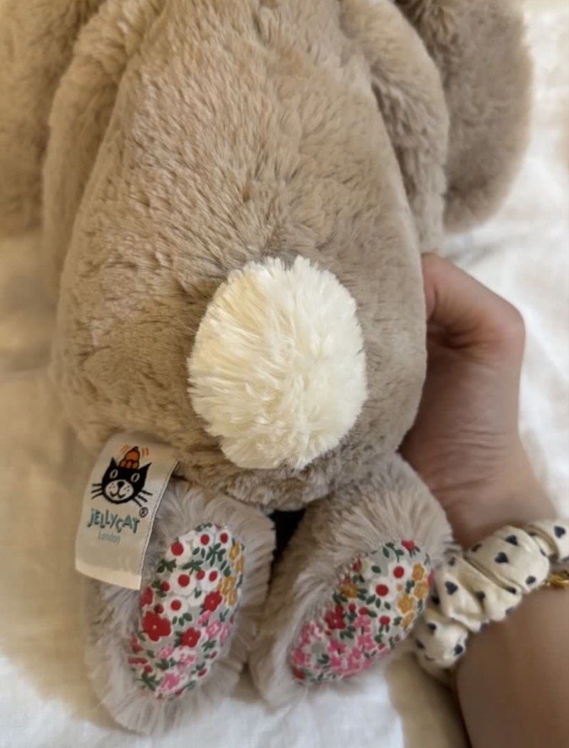 Jellycat Medium Beige Posy Floral Bunny (Category: Plushies & Soft Toys) located in Manila. Submitted by cgyu._ (Listing ID 1429494821, Image 3). Description: well loved washed & groomed! comes w free ribbons ~ 💛.