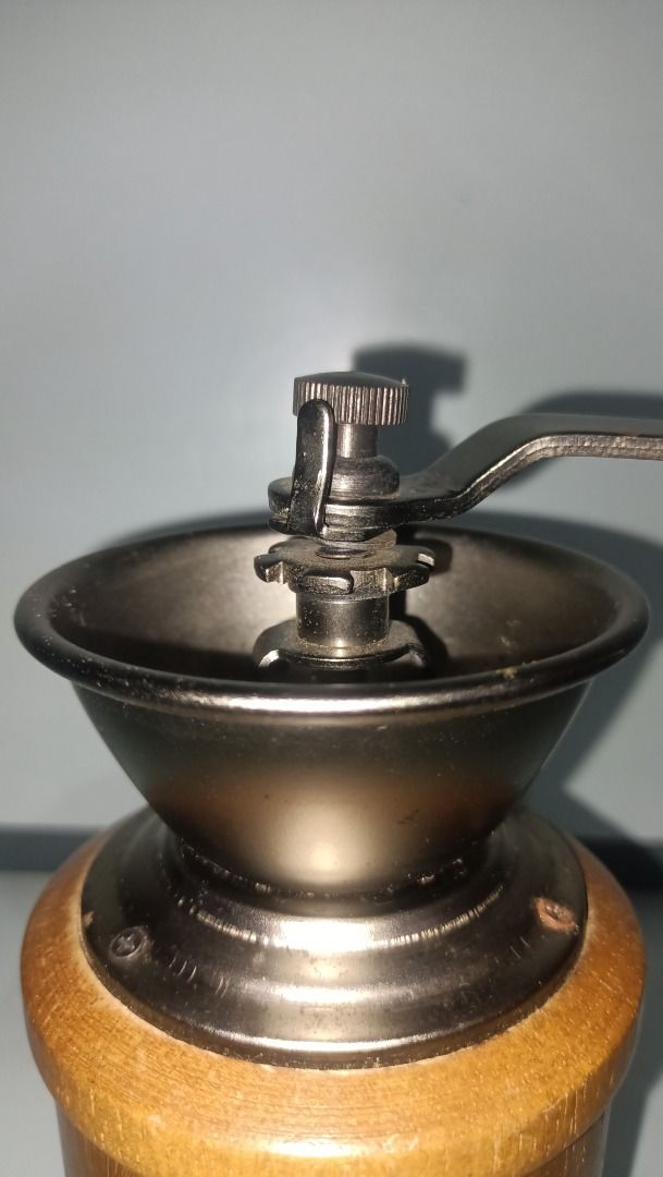 Kalita Coffee Grinder (Category: Coffee & Tea Tableware) located in Munoz. Submitted by larryc1212 (Listing ID 1429473010, Image 3). Description: Kalita Coffee Grinder Item include some scratches due to age, as is were is basis Item can be pick up in our Japan surplus shop located in Munoz Nueva Ecija Shipping available at buyer expense Bank Transfer payment. Payment first policy..