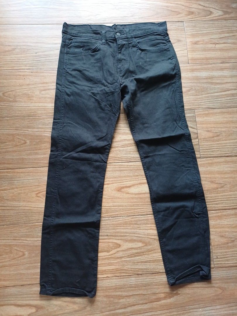 (L/34) Levi's 513 Black Jeans (Category: Jeans) located in San Mateo. Submitted by misskay.94 (Listing ID 1429398429, Image 2). Description: .