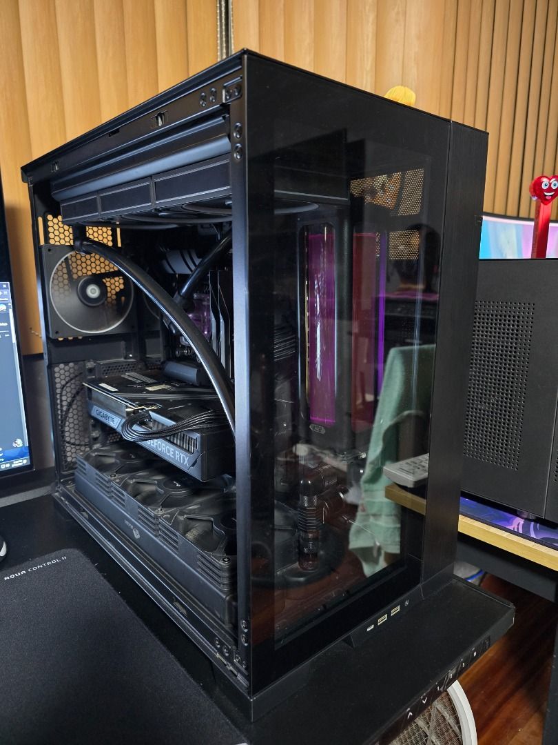 Lian li o11 dynamic evo pc case (Category: Computer Parts) located in Pasig City. Submitted by freecrystal_dce92f (Listing ID 1429406177, Image 1). Description: Complete with box and accessories No issue Want to try other case Pickup kalawaan pasig..