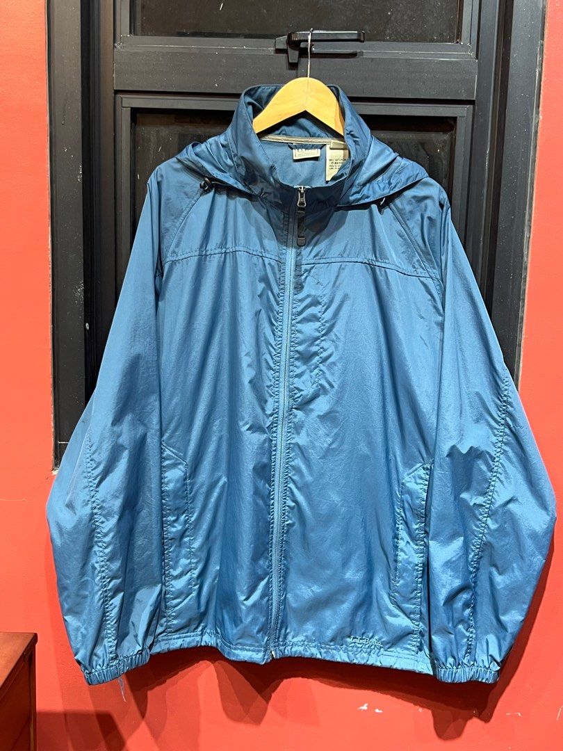 LL Bean Stowaway Rain Jacket (Category: Coats, Jackets and Outerwear) located in Angeles City. Submitted by rarijawnz (Listing ID 1429435912, Image 1). Description: LL Bean Stowaway Rain Jacket Waterproof Size XL 26x30 .