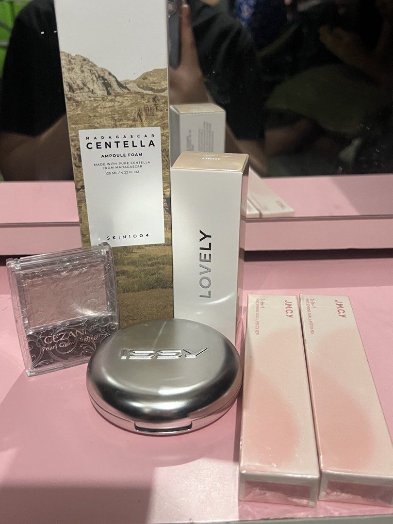 Makeup and Skincare Bundle (Category: Makeup) located in Manila. Submitted by elielizz (Listing ID 1429411481, Image 1). Description: Affordable makeup and skincare bundle Mostly are bnew Selling Price: 600 take all Can do 550 if take now BNEW: Lovely Causemetics Illuminator in Light Skin1004 Madagascar Centella Ampoule Foam Facial Wash JMCY 5-in-1 Dual Ended Lipstick in DL05 and DL07 Used: Issy Brightening Powder in Pink [used 3x only] Cezanne H