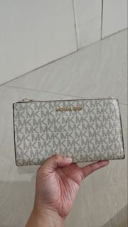 (Kategori: ) berada di . Dikirim oleh inddd16 (ID iklan 1429429961, Gambar 1). Deskripsi: .