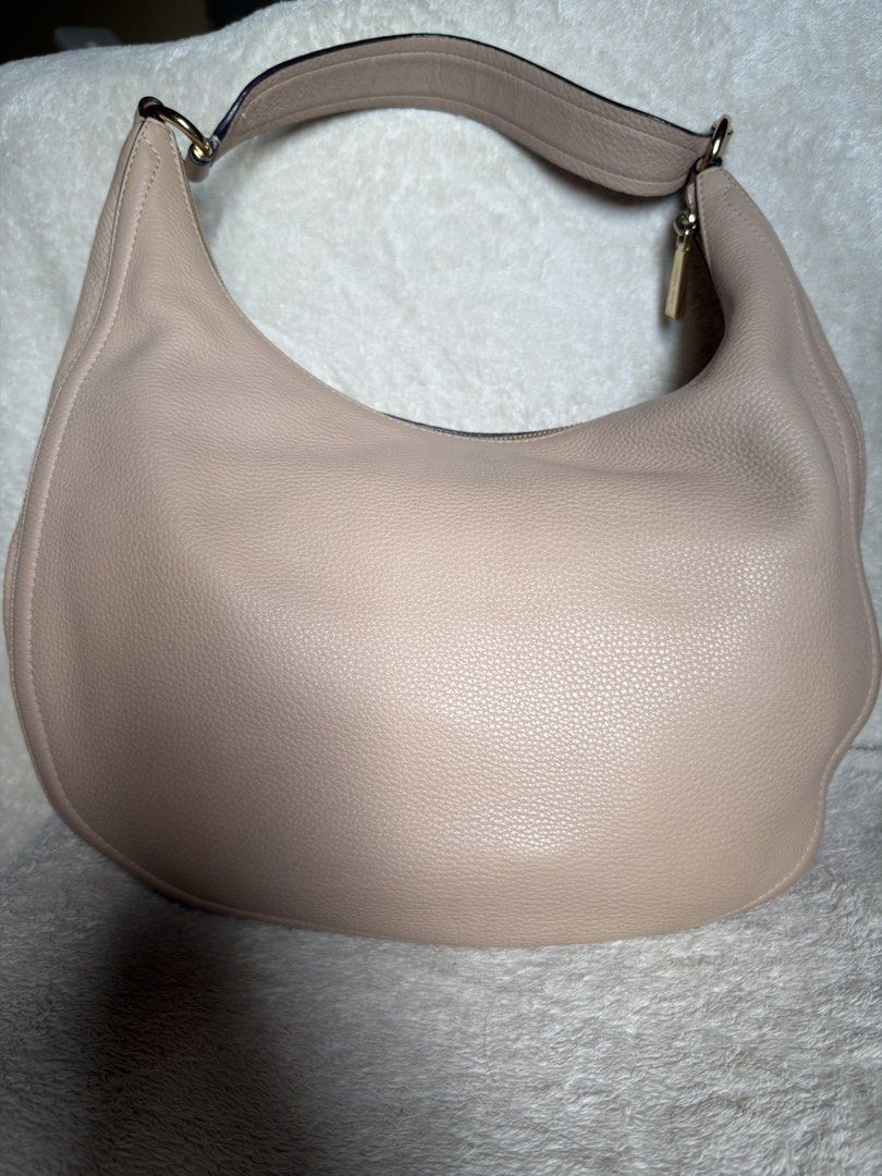 Michael Kors Hobo Bag (Category: Luxury Bags & Wallets) located in Naga. Submitted by shieshop (Listing ID 1429349900, Image 2). Description: Original MK hobo bag Excellent condition.
