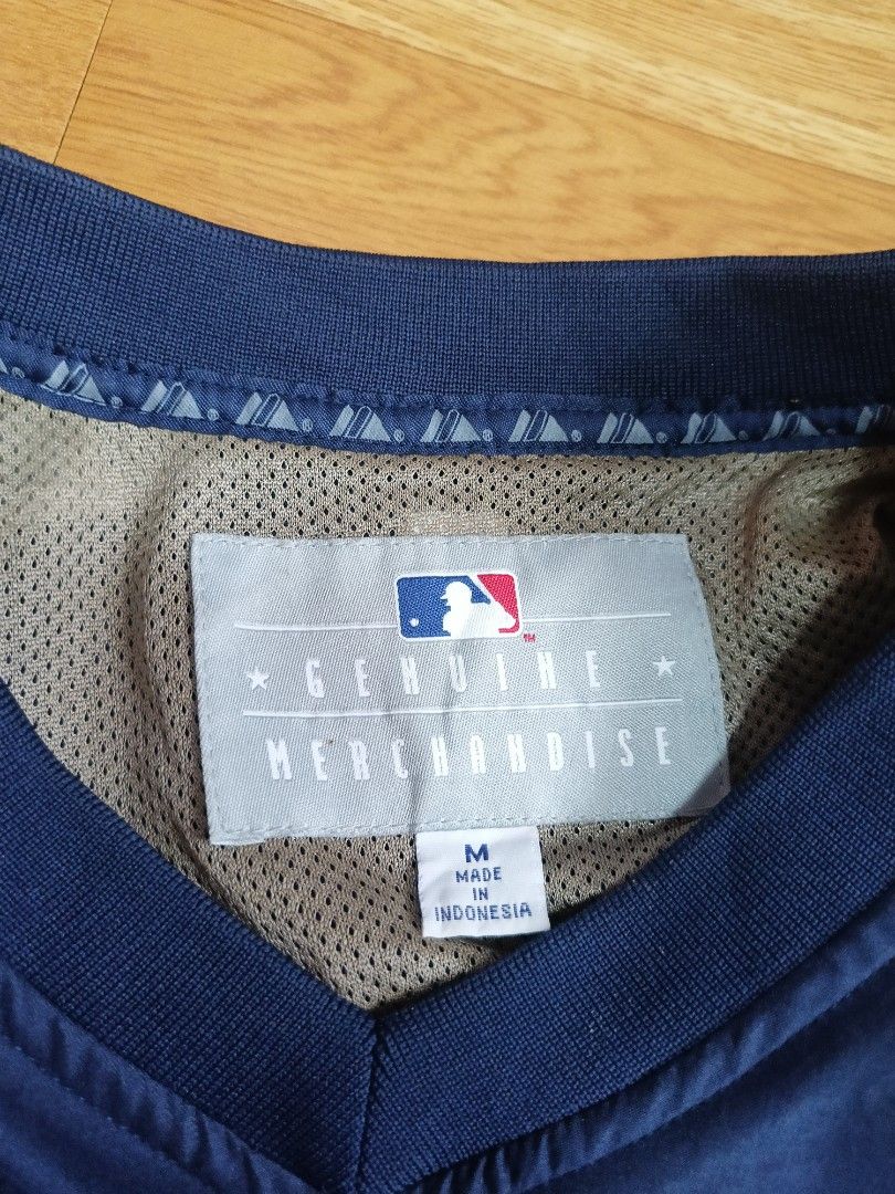 MLB San Diego Padres Jacket and Cap (Category: Caps & Hats) located in Quezon City. Submitted by 12thfd (Listing ID 1429396990, Image 3). Description: Personal collection Vintage sweatshirt MLBB San Diego Padres Vintage American Needle SD Padres snap back All items are in very good condition, no issues selling it for only 3k package, very low price. .