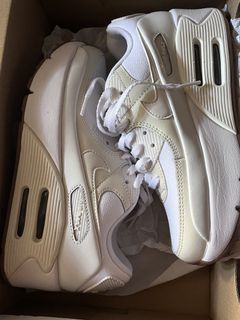 (Category: ) located in . Submitted by xo.declutters (Listing ID 1429391316, Image 1). Description: .