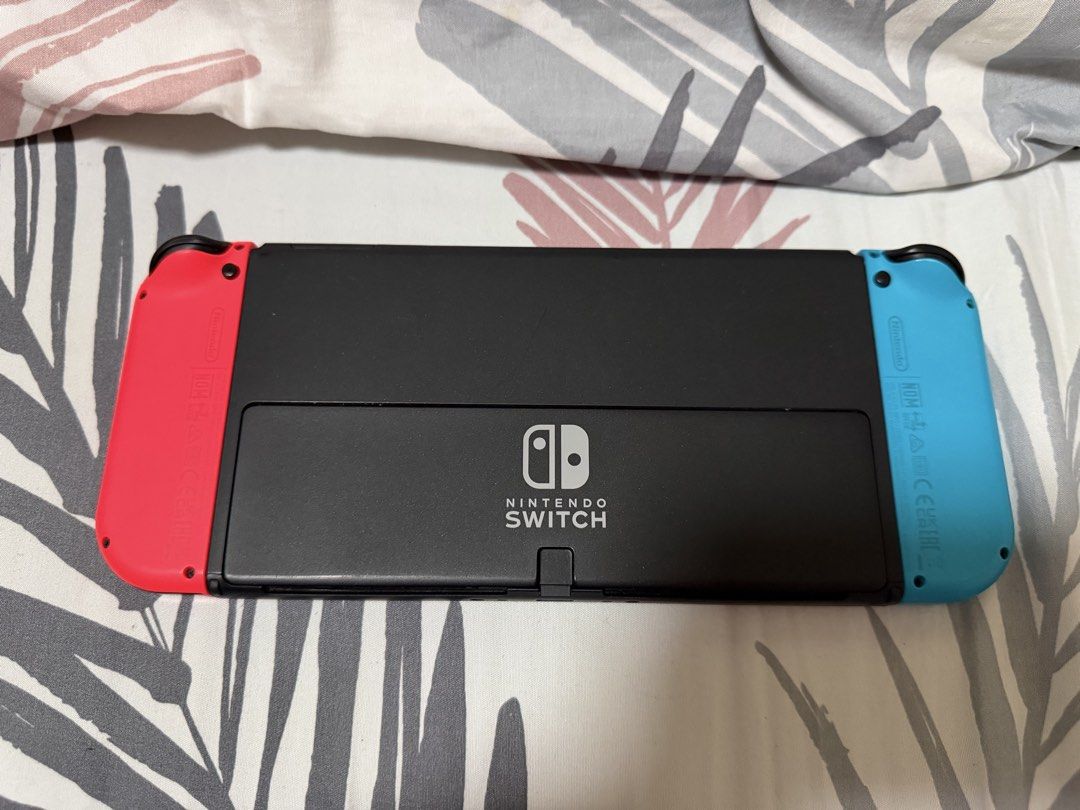 Nintendo Switch Oled Jailbreak (Category: Nintendo) located in Manila. Submitted by daaaaaaan_ (Listing ID 1429357495, Image 2). Description: Inclusions: - Unit - Charger * No box included - Kayo na po mag install ng ibang games, since pinapabenta lang po sa akin ito. Wala po akong alam sa jailbreak units - Negotiable, pero wag naman po sobra Can do meetups in Manila or Mandaluyong area Can be shipped via Grab, Lalamove, LBC.