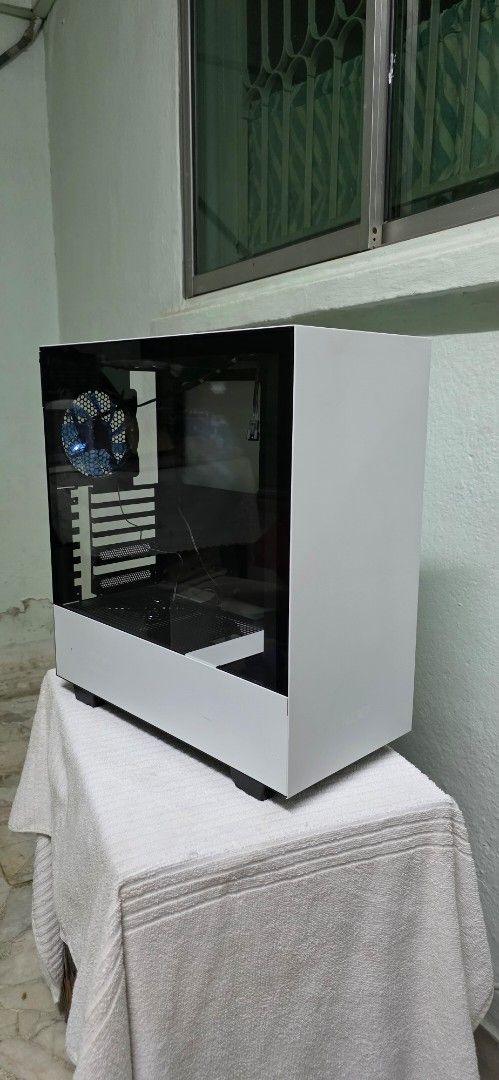 NZXT H210 White wif New LED fans