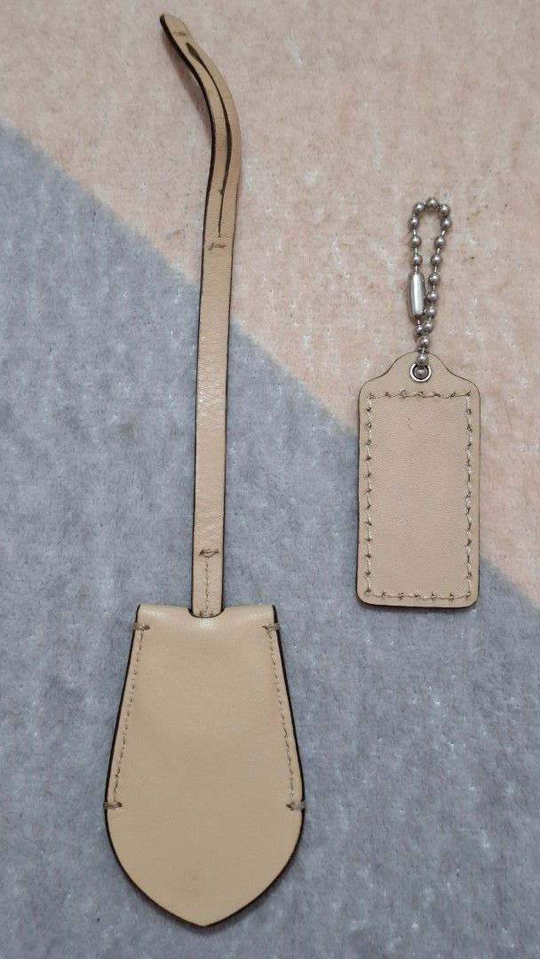 Original Coach Bag Charms (Category: Luxury Bags & Wallets) located in Paranaque City. Submitted by PINK_BLUE (Listing ID 1429492719, Image 3). Description: Original Coach Key fob leather and Hang tag 1,350 set 📍Parañaque.