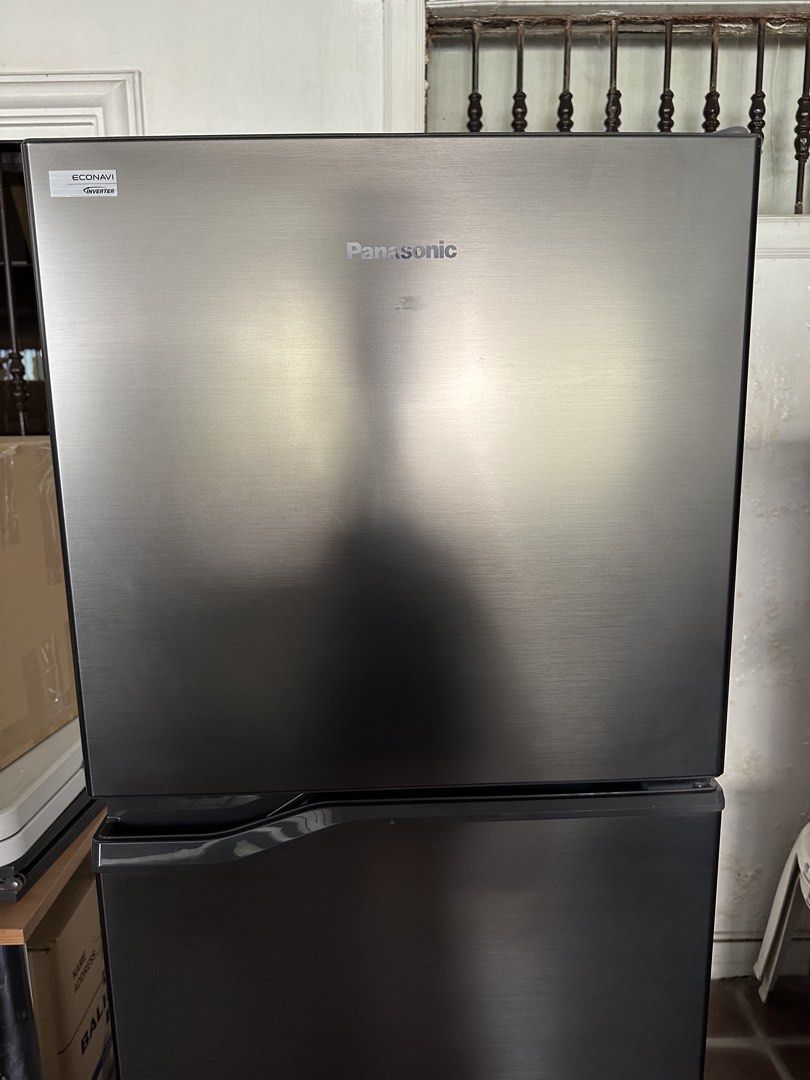 Panasonic NR-BP280VS Inverter Refrigerator (Category: Refrigerators and Freezers) located in Muntinlupa City. Submitted by rantila (Listing ID 1429400948, Image 2). Description: Panasonic NR-BP280VS Inverter refrigerator. Features a top freezer and a stainless steel finish. Includes multiple shelves and compartments inside the refrigerator and freezer. The refrigerator has a temperature and cold air control guide. Model number is NR-BP280VS and s