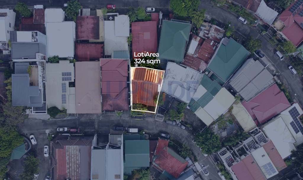 Kapitolyo Pasig Lot for Sale (Category: Lot) located in Pasig City. Submitted by upsidephilippines (Listing ID 1429387726, Image 3). Description: Kapitolyo Pasig | 324 sqm Prime Lot (11.6m Frontage | R2 Zoning) • Lot Area: 324 sqm • Frontage: 11.6 meters • Zoning: R2 (Residential) • Approx. Price: ₱120,000/sqm • Inclusive of CGT, PF • With existing structure (for teardown) Why this stands out: • Ideal for duplex or multi-unit residential build (R