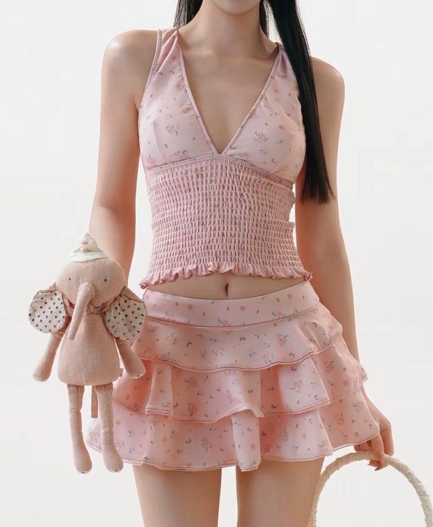 pink 2in1 tankini set bikini (Category: Bikinis & Swimsuits) located in Pasig City. Submitted by skydecluttering (Listing ID 1429399890, Image 1). Description: STRETCHY fits size s-m .