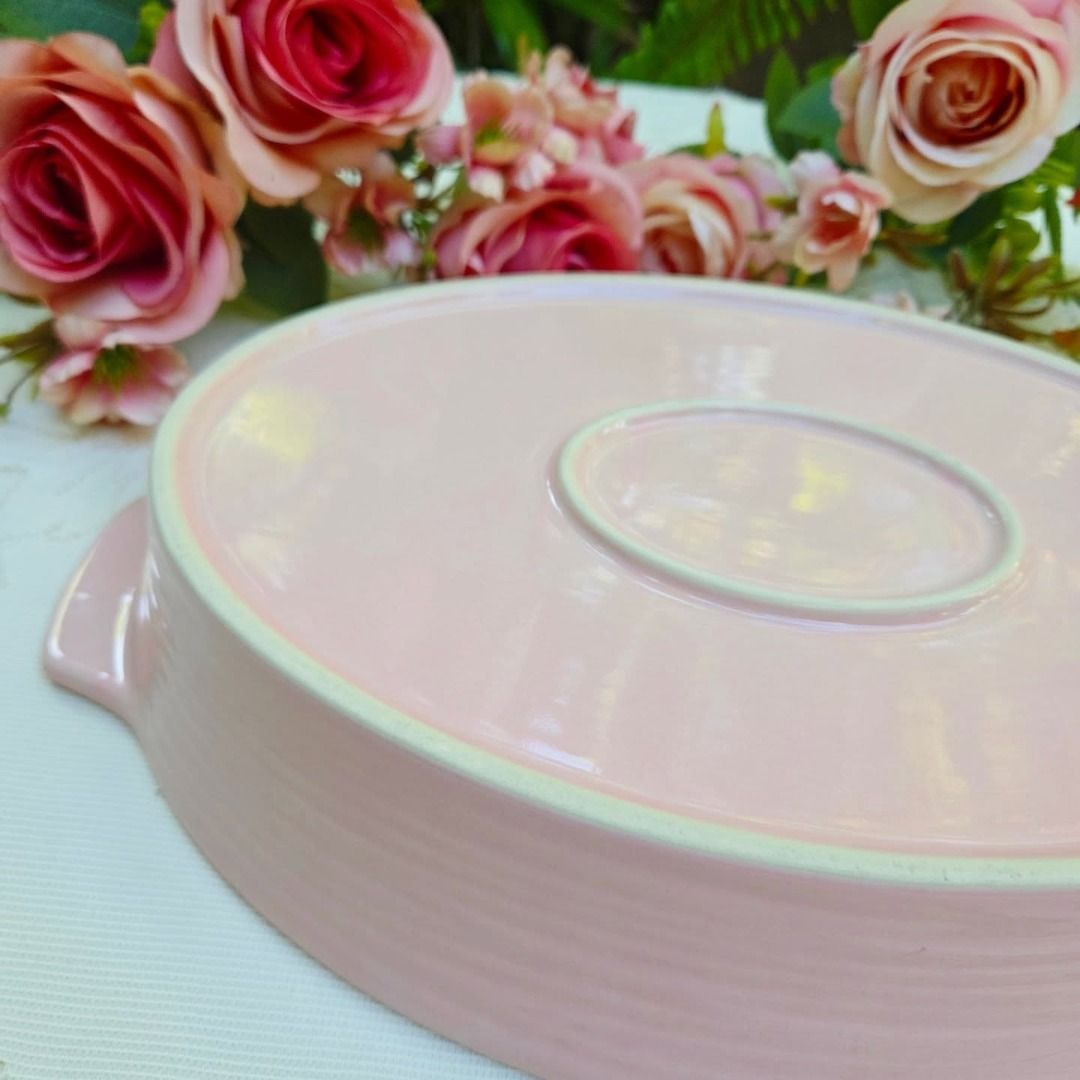 Pink Ceramic Bakeware (Category: Bakeware) located in Taguig. Submitted by poshdepot_ (Listing ID 1429350789, Image 2). Description: New/unused with box D: 12" x 9" H: 2.5" .