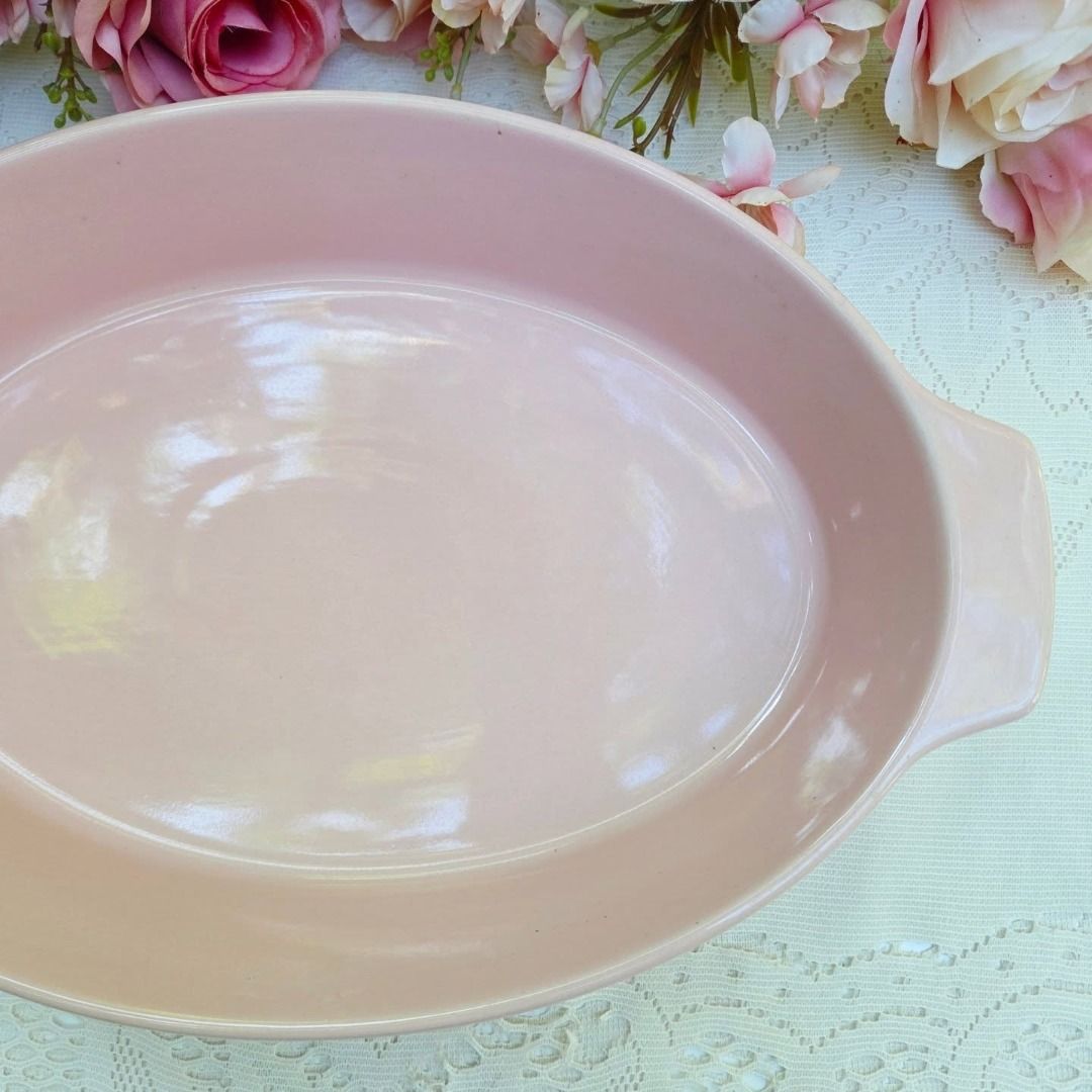 Pink Ceramic Bakeware (Category: Bakeware) located in Taguig. Submitted by poshdepot_ (Listing ID 1429350789, Image 3). Description: New/unused with box D: 12" x 9" H: 2.5" .
