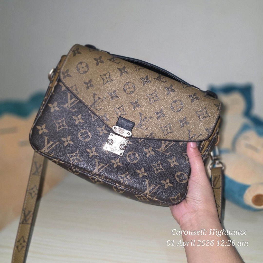 Louis Vuitton Pochette Metis Monogram (Category: Luxury Bags & Wallets) located in Pasay City. Submitted by highluuux (Listing ID 1429350636, Image 1). Description: - Preloved LV messenger/shoulder bag. - Can fit my 11 inch Galaxy Tablet but a little bit tight. - with minimal flaws on the hardwares and leather but negligible..
