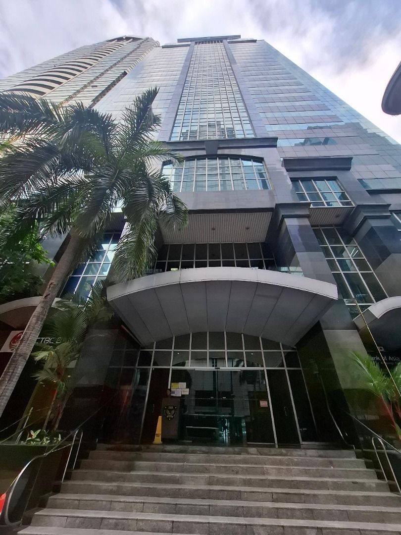 Prestige tower for rent (Category: Commercial) located in Pasig City. Submitted by shirleya03 (Listing ID 1429350863, Image 1). Description: Prestige Tower Office Condominium Emerald Avenue, Ortigas Center, Pasig City * A 28-Storey Office building * 5 level basement parking with paging system * 6 computerized high speed passenger elevators Hand Over Condition = finished unit with ceramic tile flooring, acoustic ceiling, lighting fixtures, painted