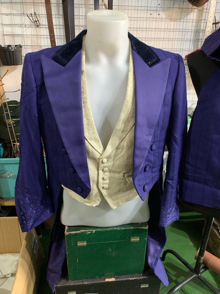 purple 3-piece tuxedo tailcoat set (Category: Sets & Coordinates) located in Angeles City. Submitted by jnwsurplus (Listing ID 1429417689, Image 1). Description: purple 3-piece tuxedo tailcoat set pm for dimes add SF.