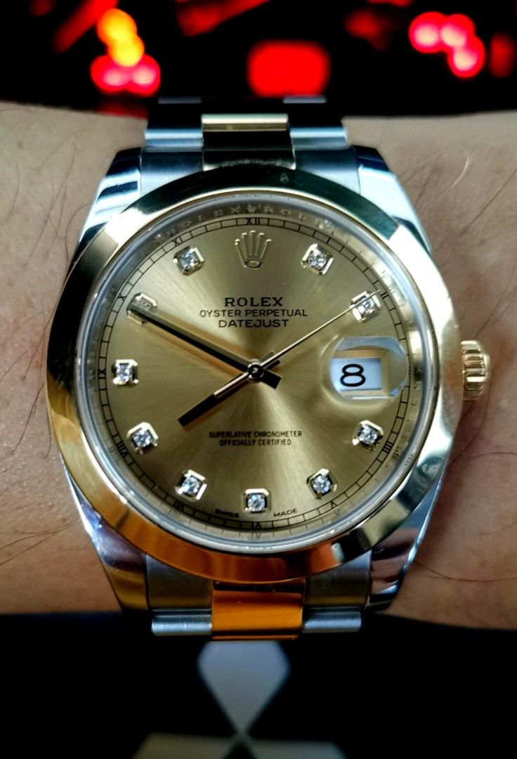 ROLEX Datejust 41MM Automatic 2Tone Diamond Dial Complete Local AD 💯%Authentic (Category: Luxury Watches) located in Mandaluyong City. Submitted by nwatch.ph (Listing ID 1429346229, Image 1). Description: Model 126303 Size 41MM 9.3/10 Rating Diamond Dial 18K Gold / SS Sapphire Crystal Card Date 2017 Complete All Original Local AD w/ OR Complete Links MSRP ₱ 1.1M 💯%Authentic or Money Back Thanks Admin🙏❤️.
