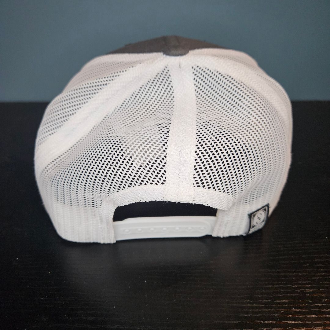 Salty Crew Trucker Hat (Category: Caps & Hats) located in Santa Rosa. Submitted by mcaps26 (Listing ID 1429424130, Image 3). Description: Salty Crew Cap -Adjustable, snapback Discounts for purchases of 3 or more caps. Drop a message for inquiries. .