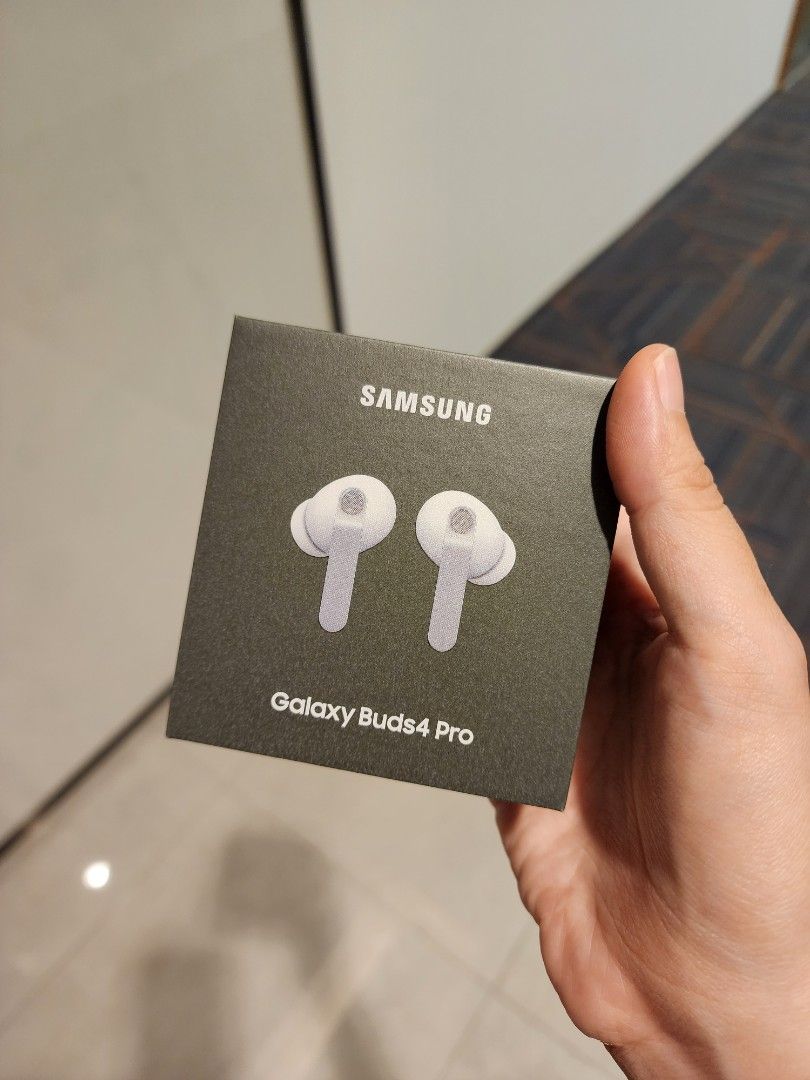 Samsung Galaxy Buds4 Pro - Brand New