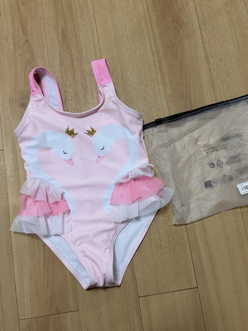 Shein Swan Print Swimsuit - 4Y (Category: Babies & Kids Fashion) located in Quezon City. Submitted by griveraa1224 (Listing ID 1429337344, Image 2). Description: Brand new Never used 4Y on tag runs small.