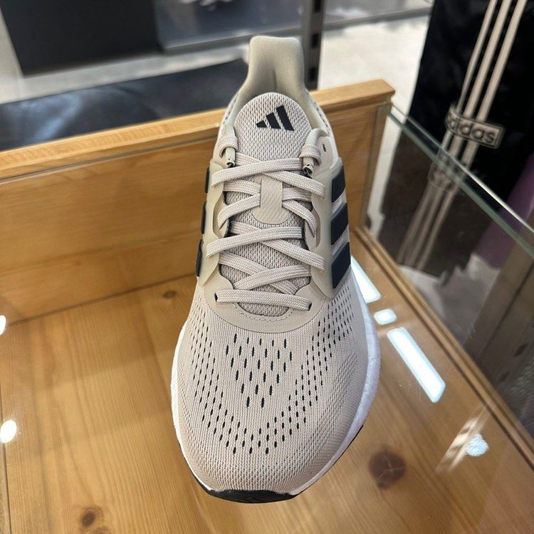 Size13 Adidas Pureboost (Category: Sneakers) located in Bacoor. Submitted by sempenden (Listing ID 1429455576, Image 2). Description: Original Malaki sakin.