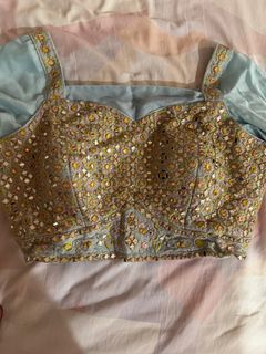 (Category: ) located in . Submitted by wadrobegalore (Listing ID 1429474795, Image 1). Description: .