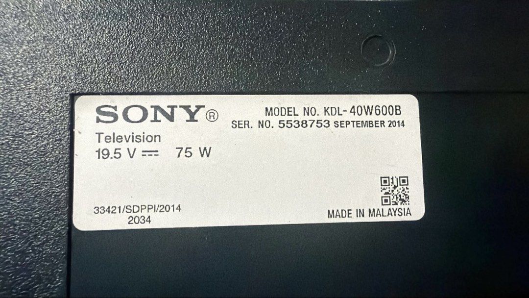 Sony SMART TV 40-inch LED (Category: TV) located in Mandaluyong City. Submitted by voltprime (Listing ID 1429385641, Image 3). Description: Defective: Blinking Red Powe light. Loc: Parañaque fountain breeze Condo. - RED Blinking power light after starting. -Nag update lang sya firmware kasi ayaw gumana ung crunchy roll app nag black out na. - firmware daw issue revert lang daw sabi ng technician. - kayo na magpagawa. -RFS: ayaw na ma stress kaka 