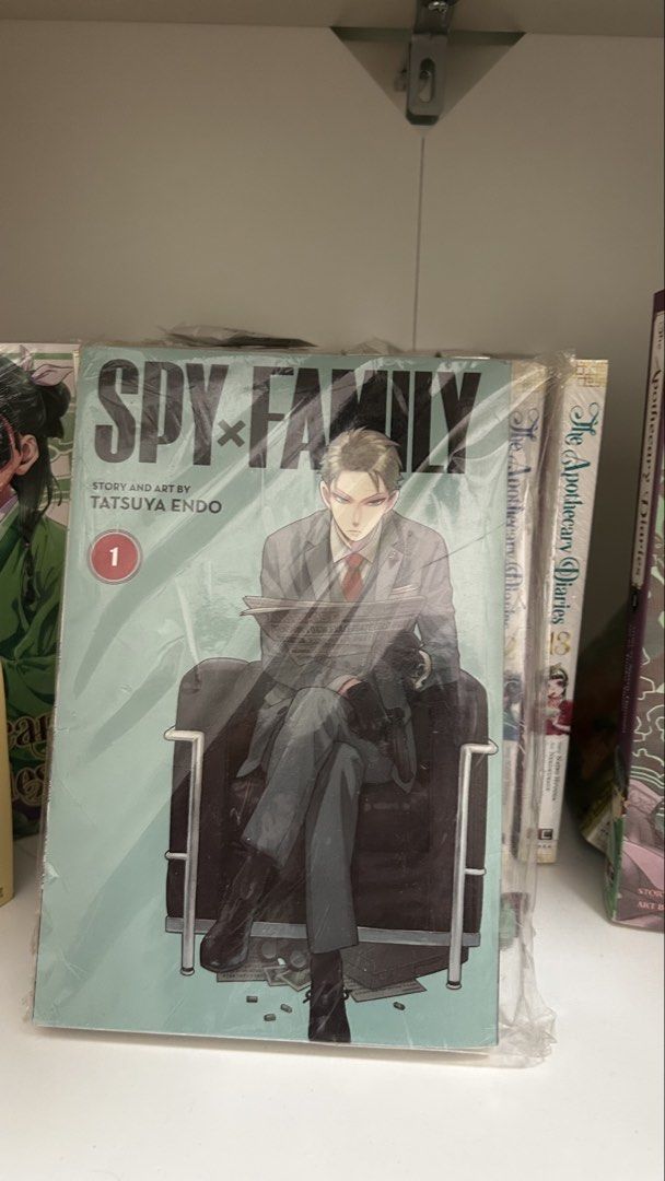Spy x Family Volume 1 (Category: Designer & Blind Box Toys) located in Manila. Submitted by kahoon_ (Listing ID 1429415675, Image 1). Description: - yellowing - payo | 1-week reservation with a 50% dop. - Please only send reasonable offers. As I already lowered the prices. - Only ship during weekdays, but I can try to arrange shipments on weekends when possible. - Some items may not be on hand depending on the day of the transaction, as I study i