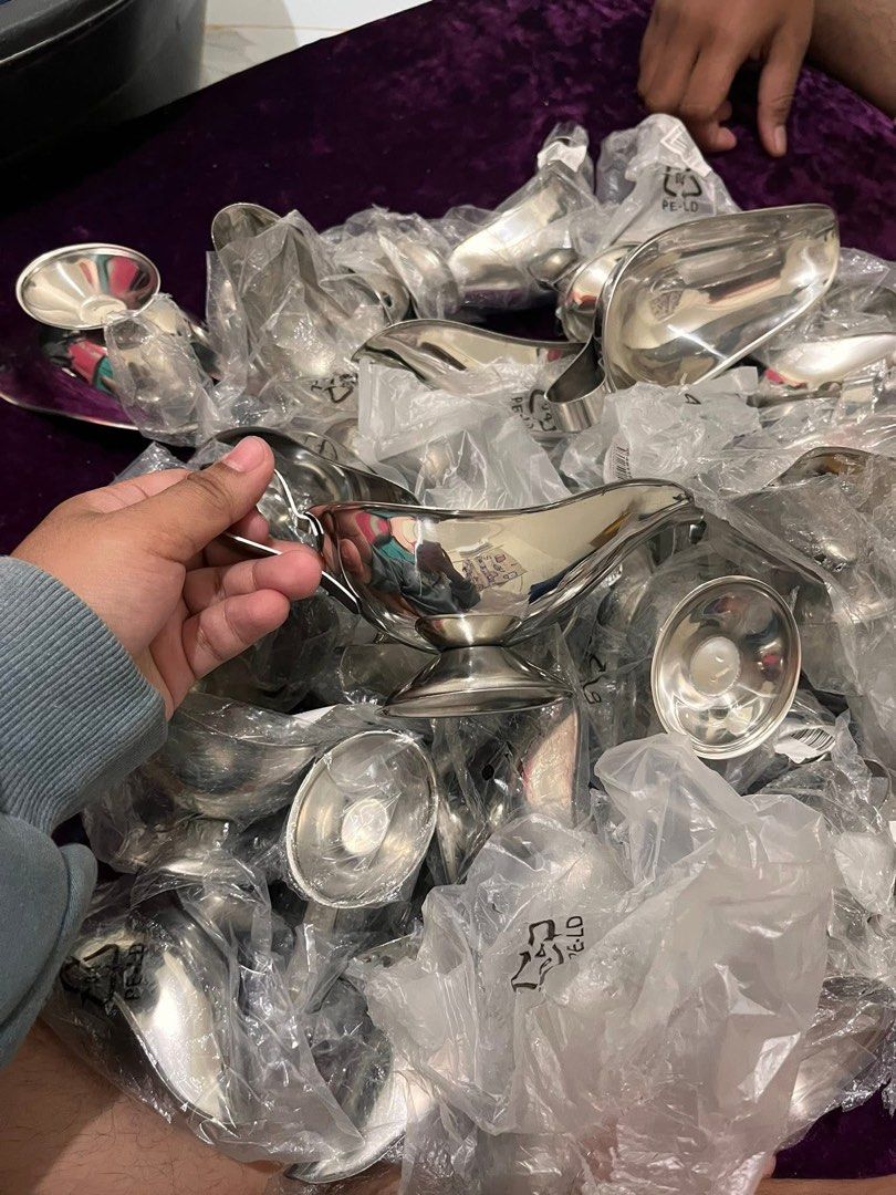 Stainless Steel Sauce Boat (Category: Cookware & Accessories) located in Manila. Submitted by jonesa_0711 (Listing ID 1429489899, Image 2). Description: 45pcs for take all .