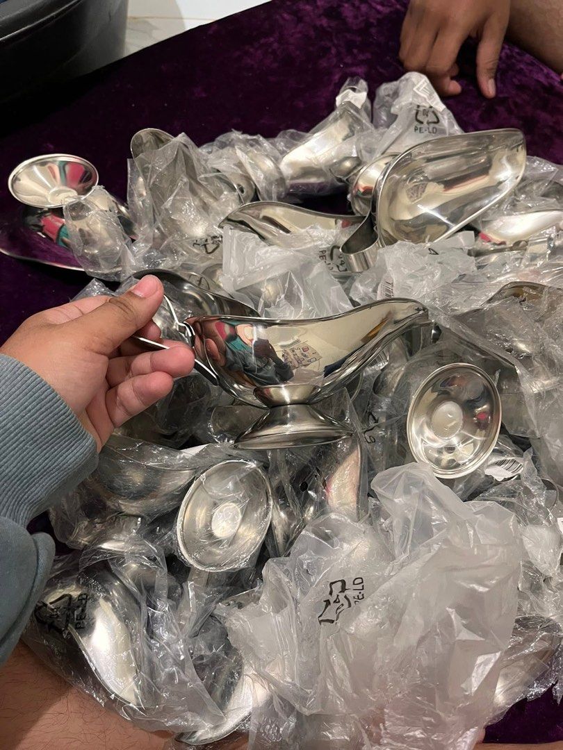 Stainless Steel Sauce Boat (Category: Cookware & Accessories) located in Manila. Submitted by jonesa_0711 (Listing ID 1429489899, Image 3). Description: 45pcs for take all .