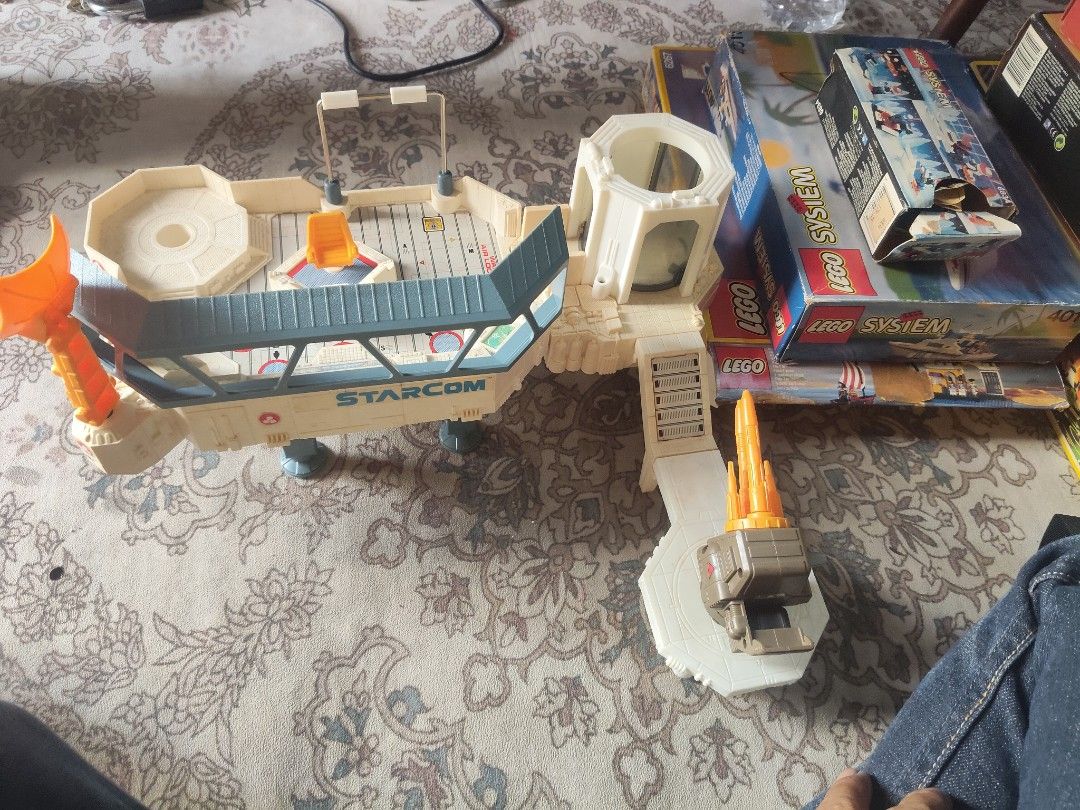 Starcom Starbase Command Center (Category: Toys & Games) located in Georgetown. Submitted by faizZ (Listing ID 1429444530, Image 2). Description: pos asing.