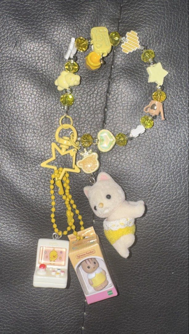 Sylvanians Original Cute Charm Keychains (Category: Character Goods) located in Mandaluyong City. Submitted by jiinnxx (Listing ID 1429462438, Image 1). Description: Sylvanians are original, everything will be disclose if its fake. .