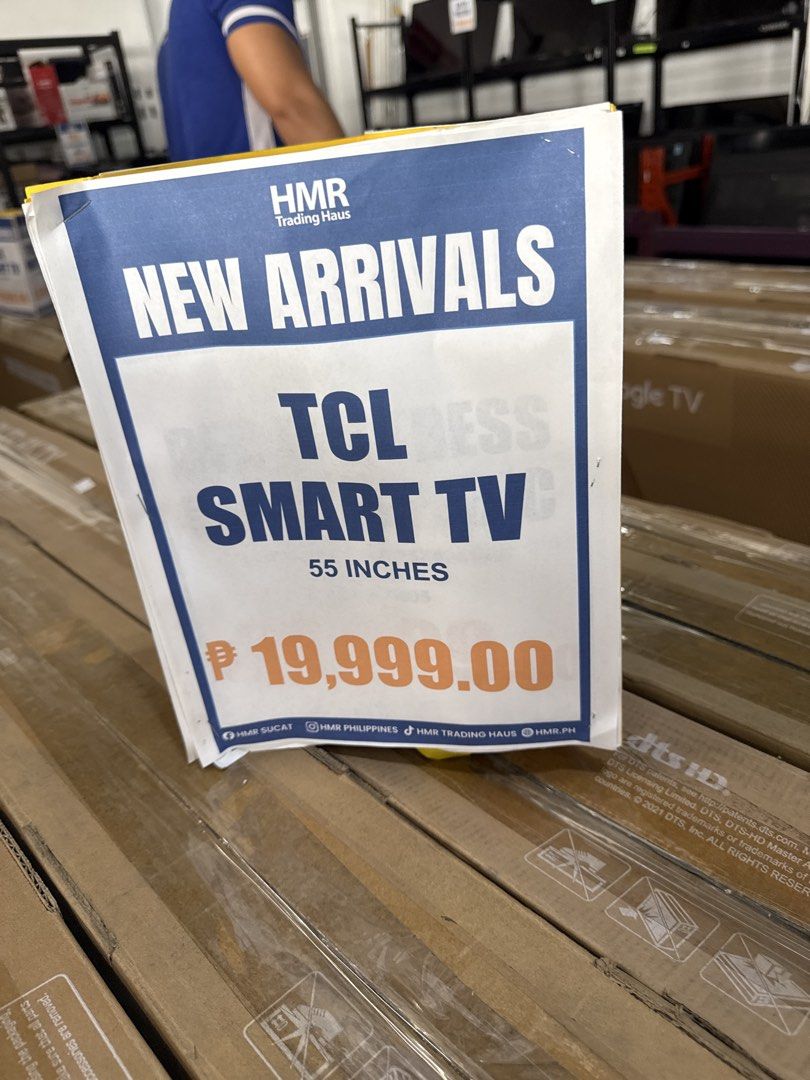 TCL Smart TV 55 Inches (Category: TV) located in Manila. Submitted by joylontok16 (Listing ID 1429341694, Image 1). Description: New arrival TCL Smart TV with a 55-inch screen. The price is PHP 19,999.00. This TV is from HMR Trading Haus. Perfect for your entertainment needs. Get yours now!.