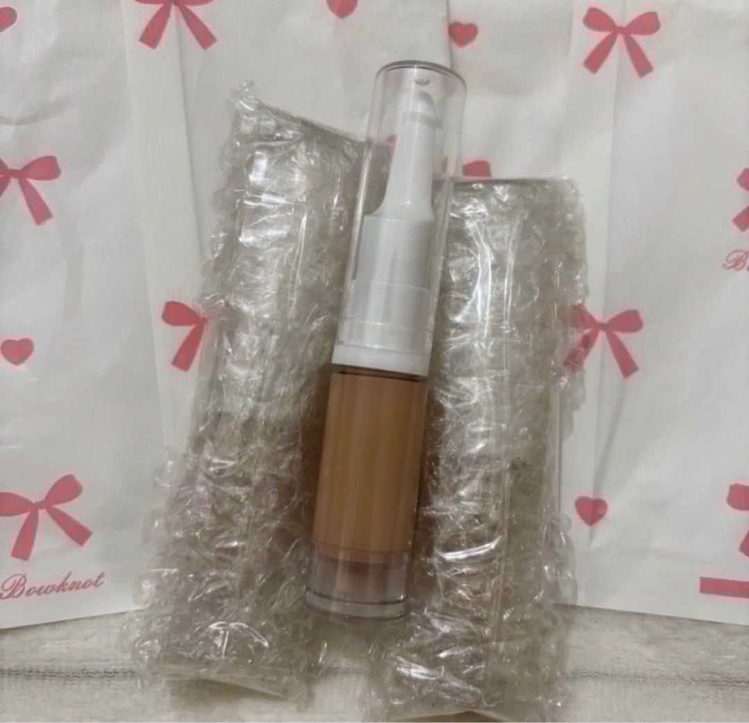 TEVIANT FOUNDATION IN EGGSHELL & GRWM FOUNDATION IN PEARL 5mL DECANTS (Category: Makeup) located in Taguig. Submitted by her.thrift (Listing ID 1429452976, Image 1). Description: 🫐5mL decant only, ready to ship! 🫐Teviant Foundation in Eggshell (1 pc left) ₱480 🫐 GRWM Luminous Foundation in Pearl (1pc) ₱320.
