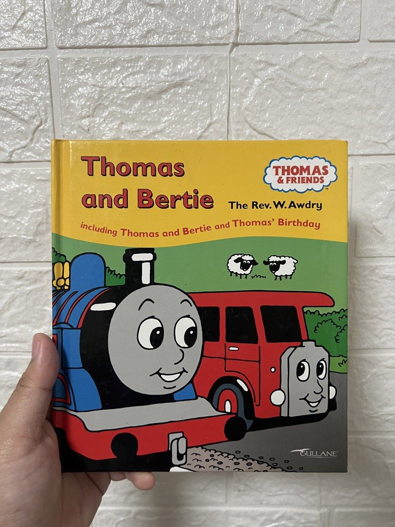 Thomas & Friends Children's Books (Category: Children's Books) located in Manila. Submitted by geboi18 (Listing ID 1429359296, Image 3). Description: Pre loved childrens books (4pcs paper back, 1 hard bound) Paperback- 50 each Hard bound- 70 Take all for 245 pesos "Express coming through"- see pic for the flaw (35 pesos) Buyer will shoulder SF.