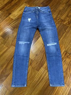 (Category: ) located in . Submitted by closetpg (Listing ID 1429471451, Image 1). Description: .