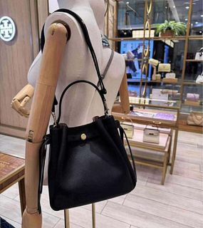 (Category: ) located in . Submitted by maiyasluxurybagshoppe (Listing ID 1429389276, Image 1). Description: .