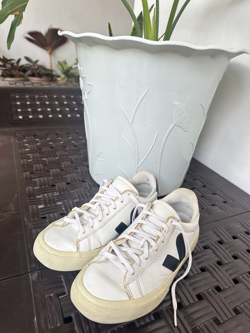 Veja Esplar Leather Sneakers - White/Black (Category: Sneakers) located in Quezon City. Submitted by sammylicious (Listing ID 1429347890, Image 1). Description: Veja Esplar sneakers in white leather with black logo. Features a beige sole and white laces. The size is EUR 37, US 6, UK 4, and BR 35. Made in Brazil..